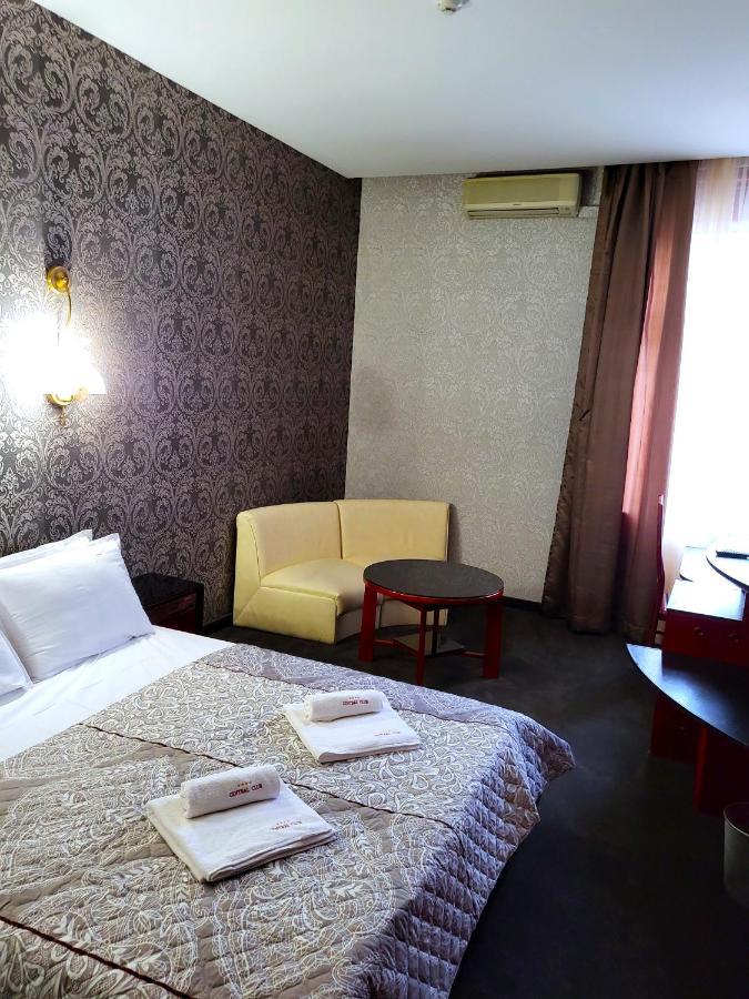 Hotel Central Club Sofia Esterno foto